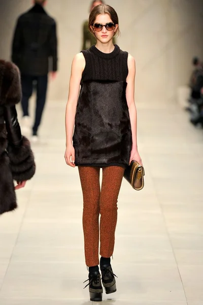 Look 25